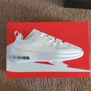 Nike airmax axis